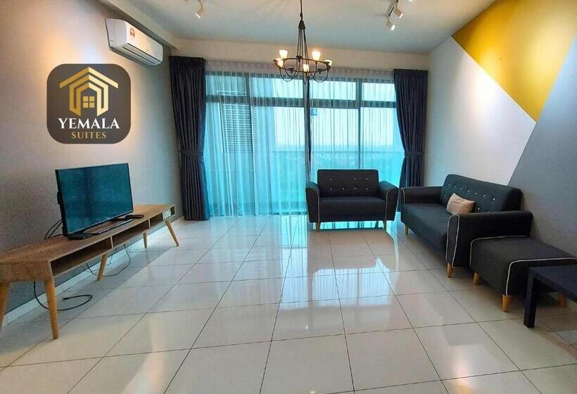 בית מלון כפרי Yemala Suites At Skyloft   Johor