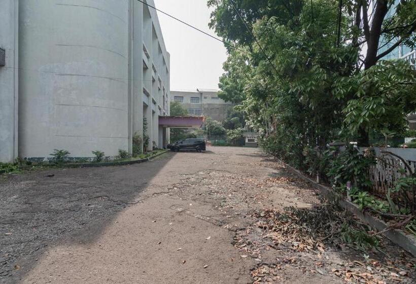 Istana Hotel Bandung Mitra Reddoorz