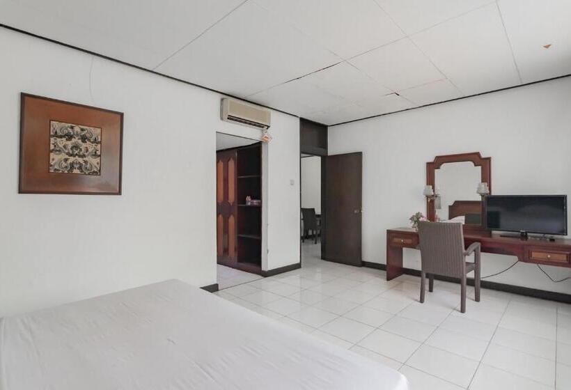 Istana Hotel Bandung Mitra Reddoorz