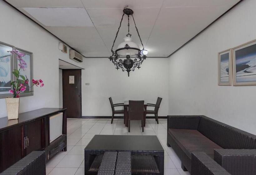 Istana Hotel Bandung Mitra Reddoorz