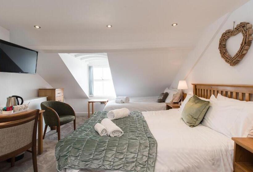 No 47 Marine Terrace