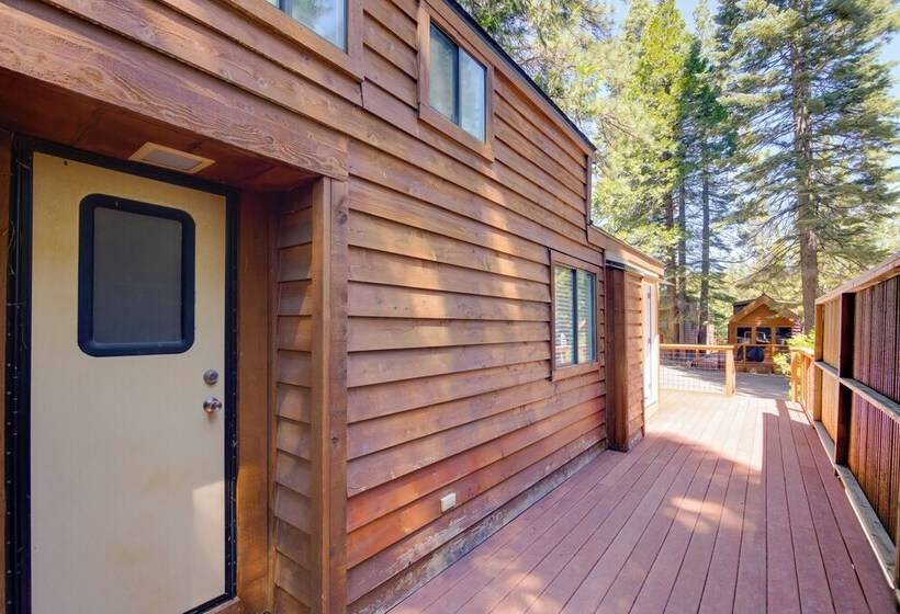 Peaceful Lake Almanor Cabin: Fish, Hunt + Hike!