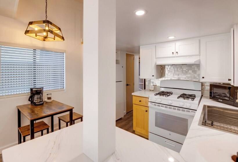 Peaceful Lake Almanor Cabin: Fish, Hunt + Hike!