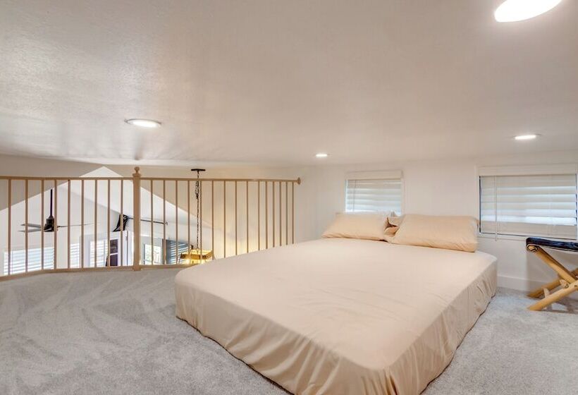 Peaceful Lake Almanor Cabin: Fish, Hunt + Hike!