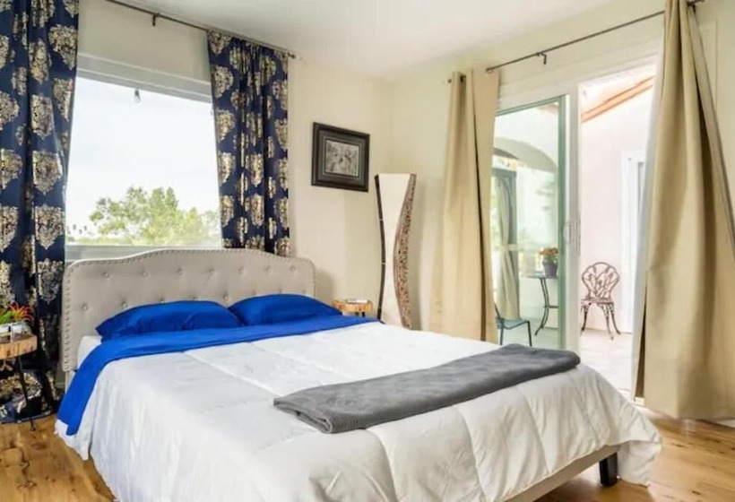 פנסיון Magic Villas