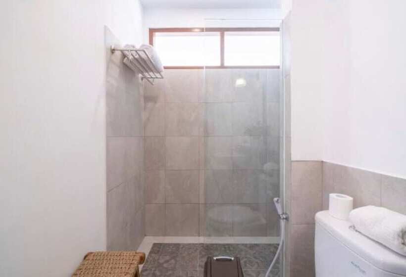 بنسيون Rumah Taman Kutuh