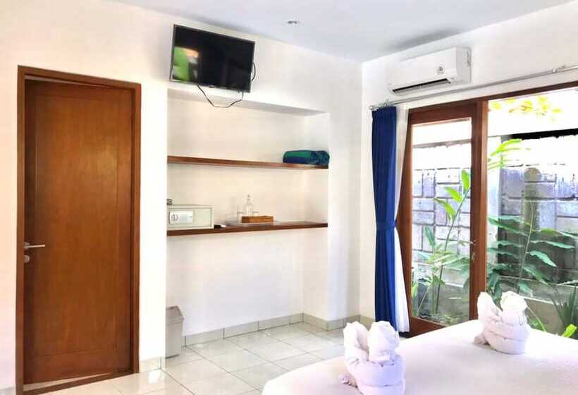 بنسيون Rumah Taman Kutuh