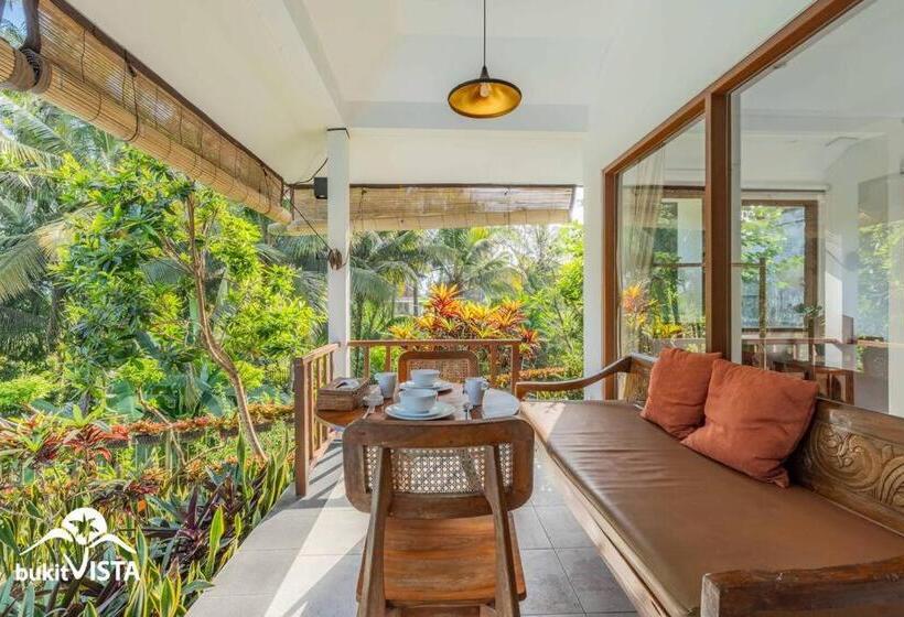 بنسيون Rumah Taman Kutuh