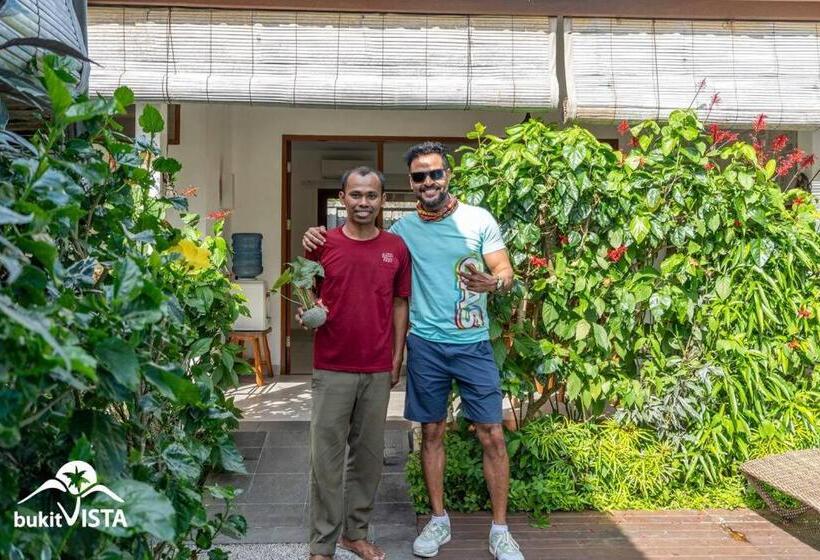 بنسيون Rumah Taman Kutuh