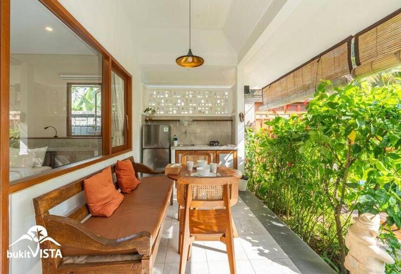 بنسيون Rumah Taman Kutuh