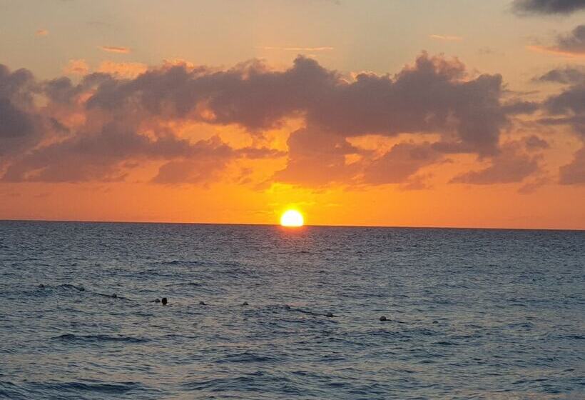 Playa Blanca Bed & Breakfast