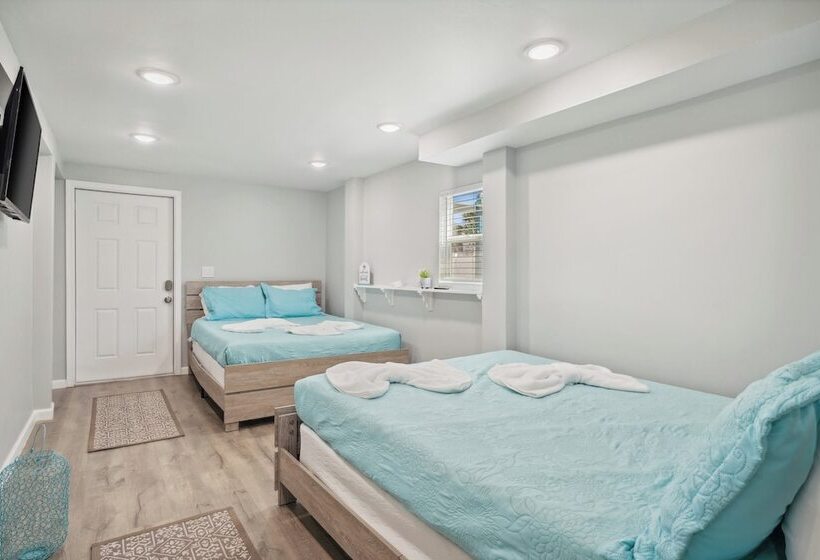 Aqua Horizon By Avantstay Pool, Near The Beach