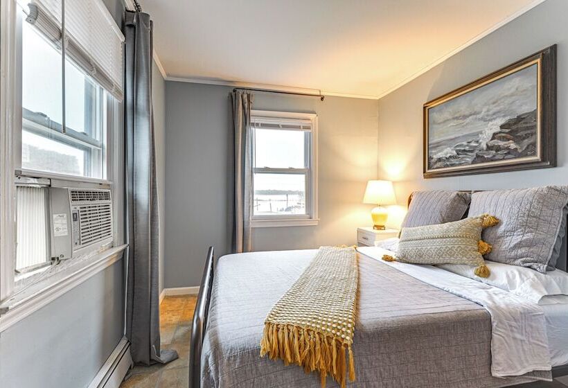 Bayfront East Quogue Retreat W/ Private Boat Dock