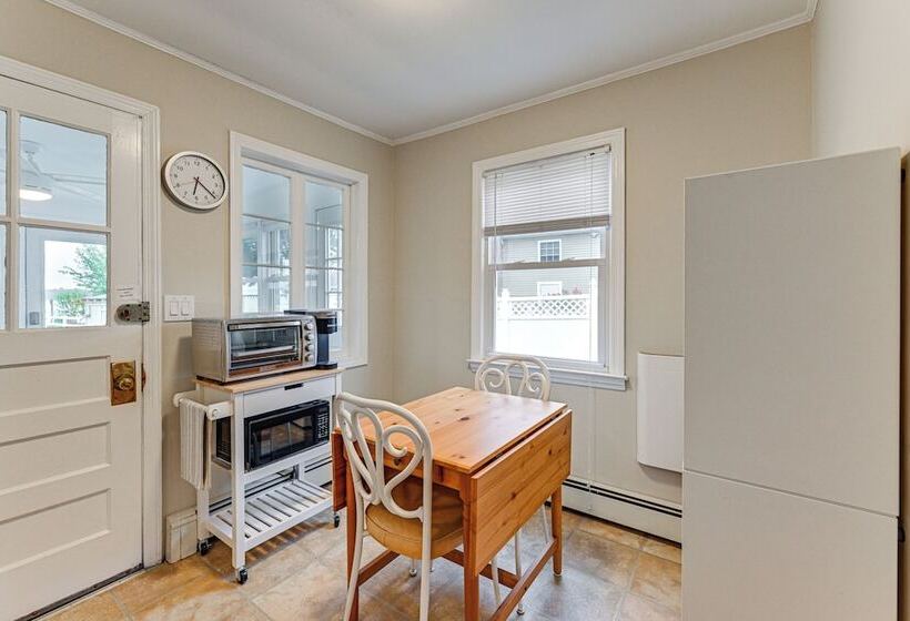 Bayfront East Quogue Retreat W/ Private Boat Dock