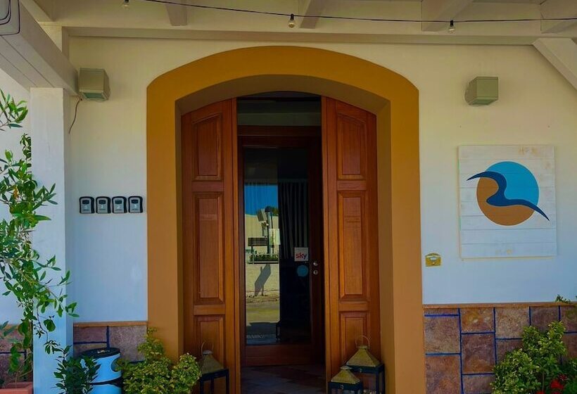 B&b Marina Sleep And Ship