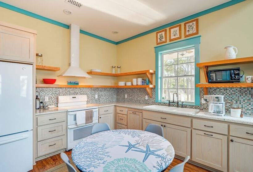 Beachfront St Teresa Home W/ Gulf Coast Views!