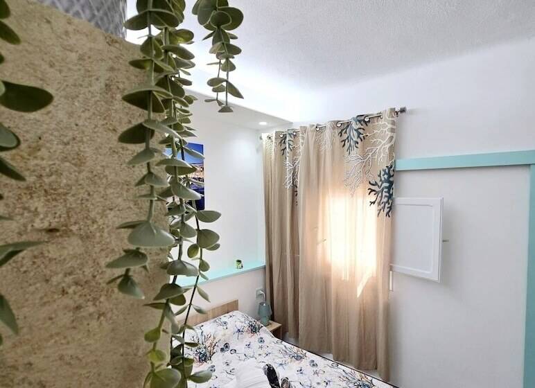 Bed and Breakfast Aquamarina Rooms