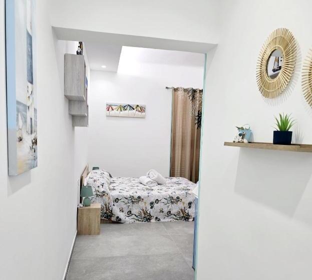 住宿加早餐 Aquamarina Rooms