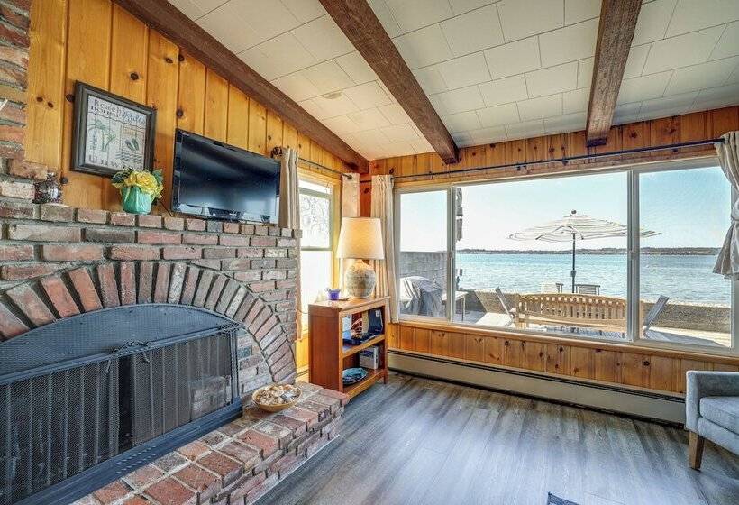 Oceanfront Cottage W/ Patio & Views In Birch Bay!