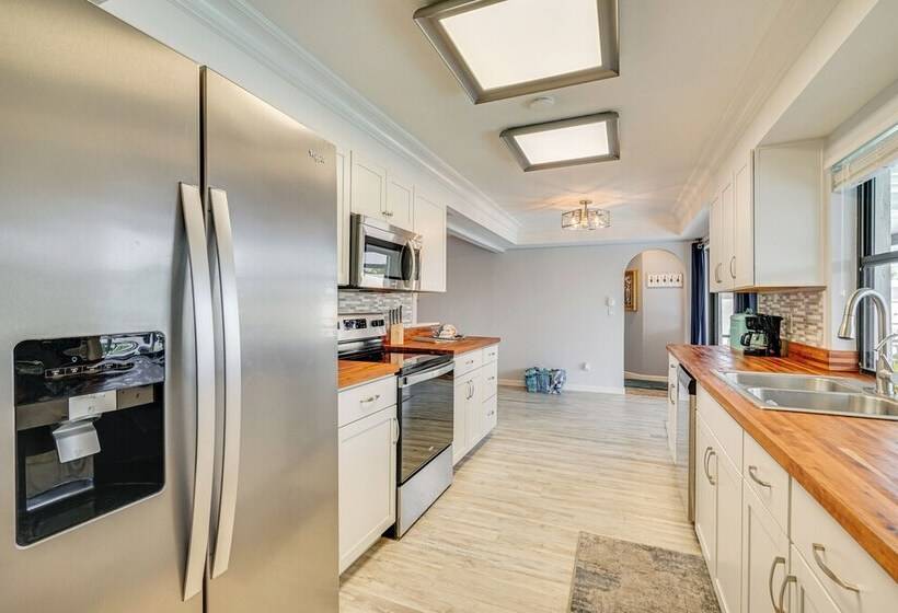 Waterfront Home W/ Gulf Access & Fishing Dock