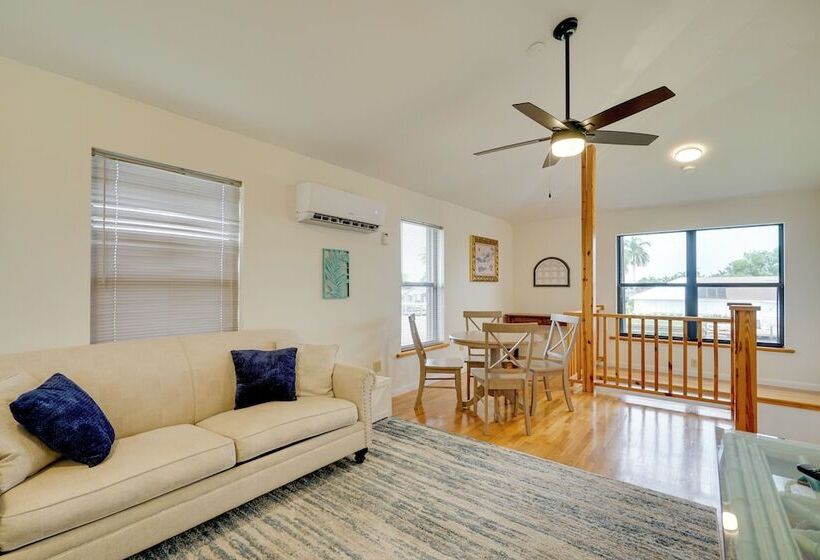 Waterfront Home W/ Gulf Access & Fishing Dock