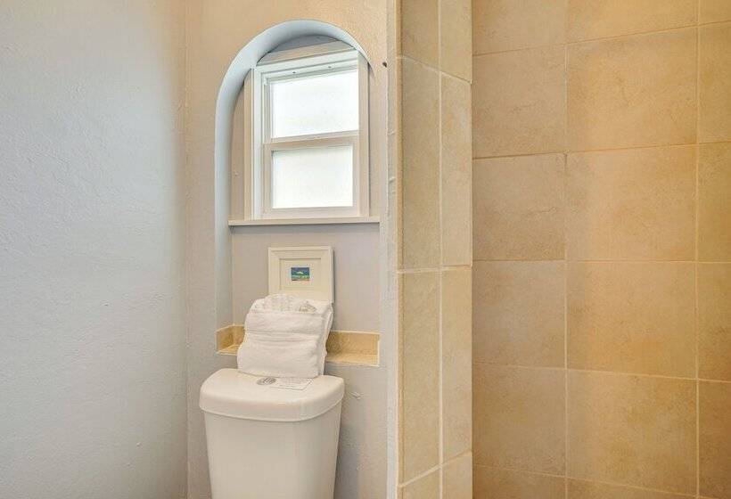 Waterfront Home W/ Gulf Access & Fishing Dock