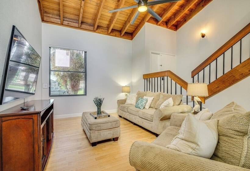 Waterfront Home W/ Gulf Access & Fishing Dock