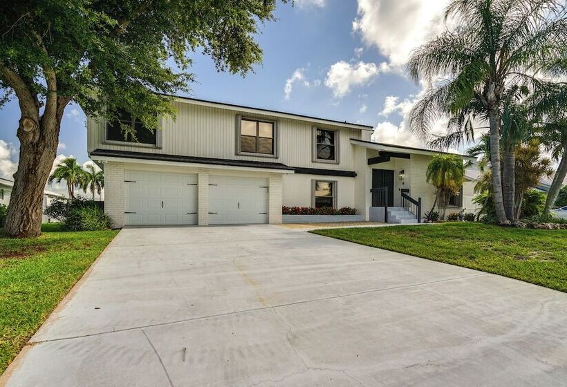 Waterfront Home W/ Gulf Access & Fishing Dock