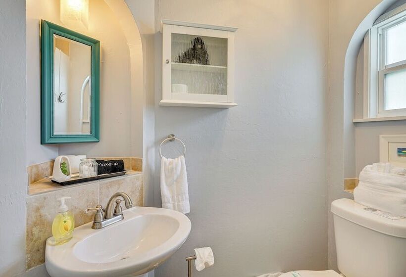 Waterfront Home W/ Gulf Access & Fishing Dock