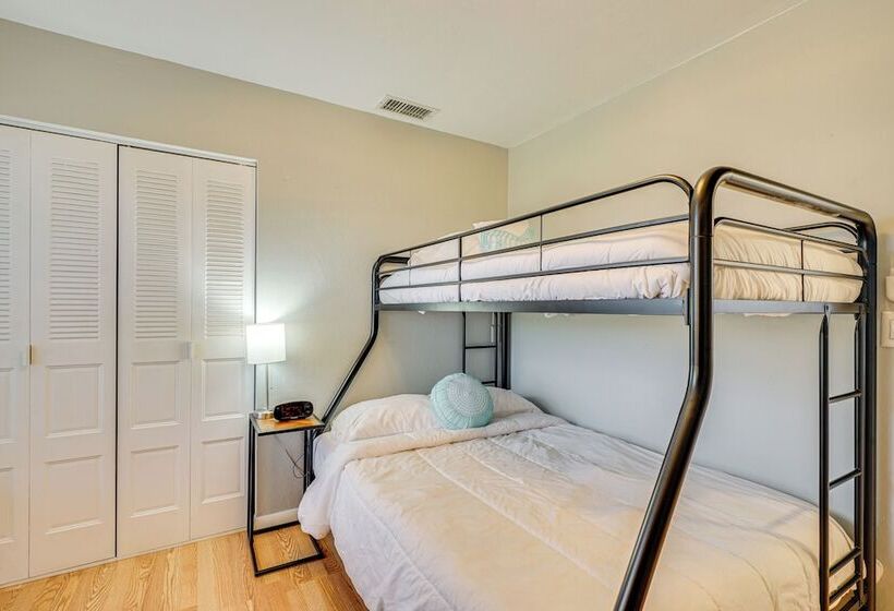 Waterfront Home W/ Gulf Access & Fishing Dock