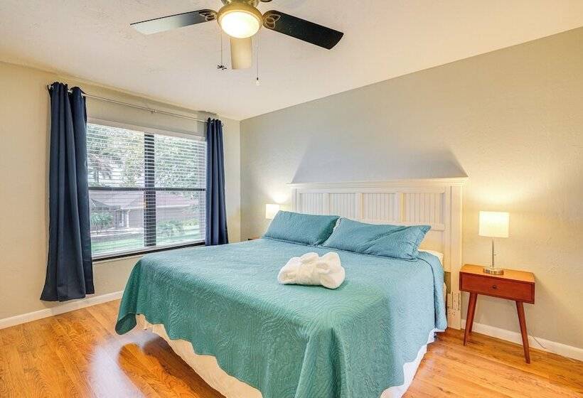 Waterfront Home W/ Gulf Access & Fishing Dock