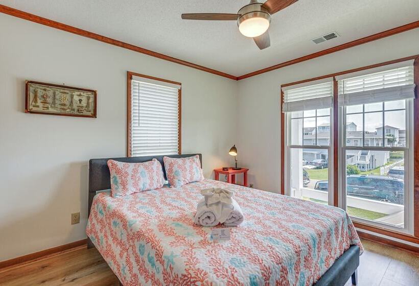 Canal Front Home W/ Deck: Walk To Holden Beach!