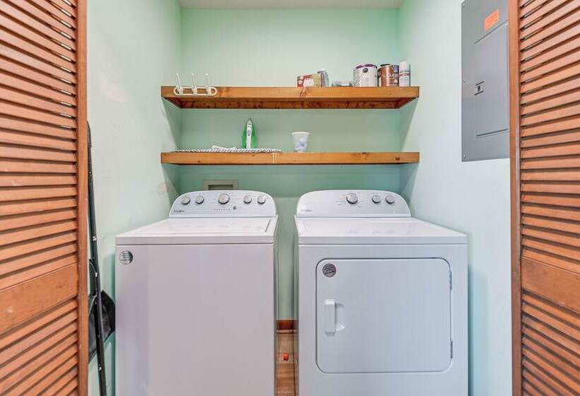 Canal Front Home W/ Deck: Walk To Holden Beach!