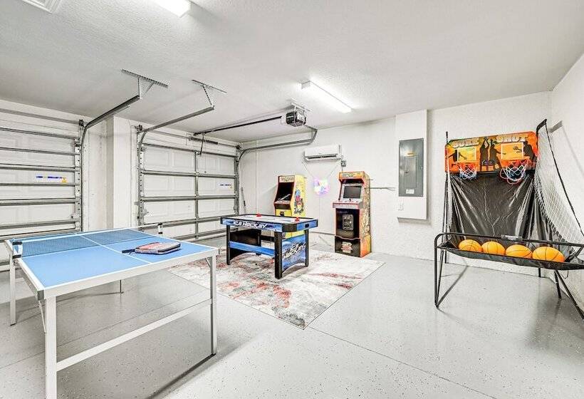 Saltwater Pool & Game Room: Gulf Coast Retreat