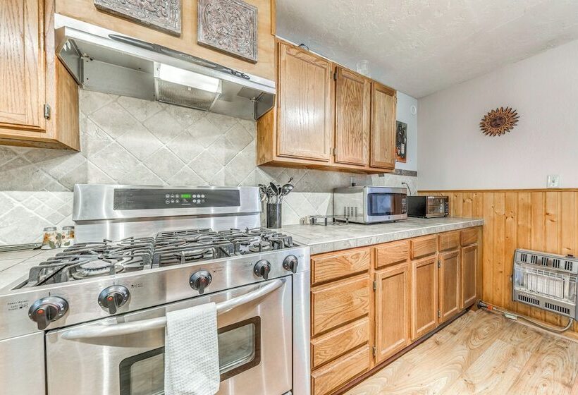 Central Cloudcroft Retreat W/ Wood Burning Stove!