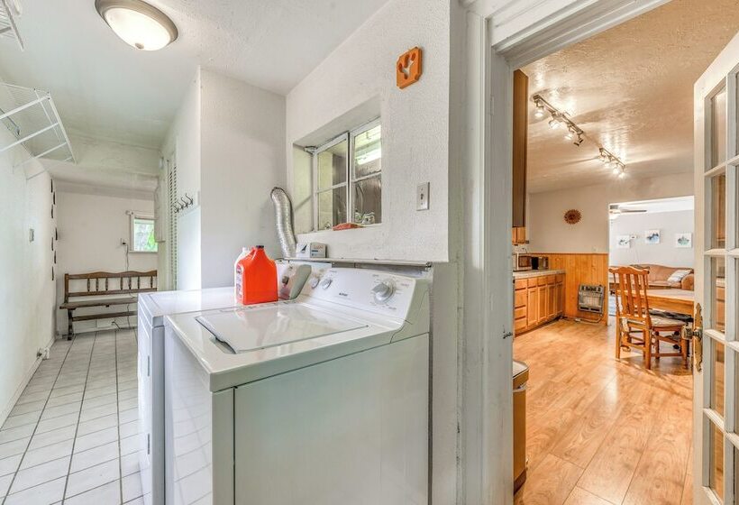 Central Cloudcroft Retreat W/ Wood Burning Stove!