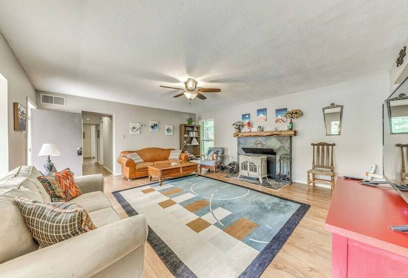 Central Cloudcroft Retreat W/ Wood Burning Stove!