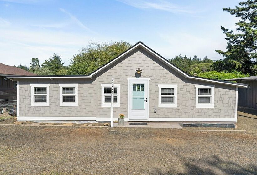 1/2 Mi To Ocean: Copalis Beach Hideaway!