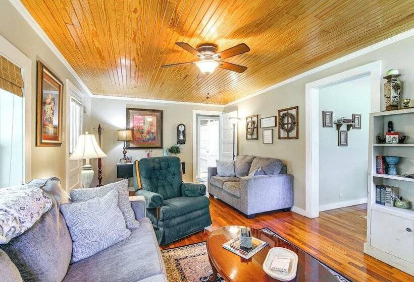 Charming Country Home W/ Yard   14 Mi To Ole Miss!