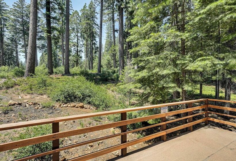 Long Barn Cabin W/ 2 Decks Near Skiing!