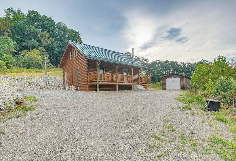 Chillicothe Cabin Near Hocking Hills State Park!