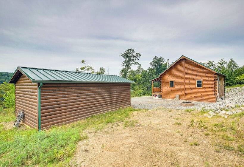 Chillicothe Cabin Near Hocking Hills State Park!