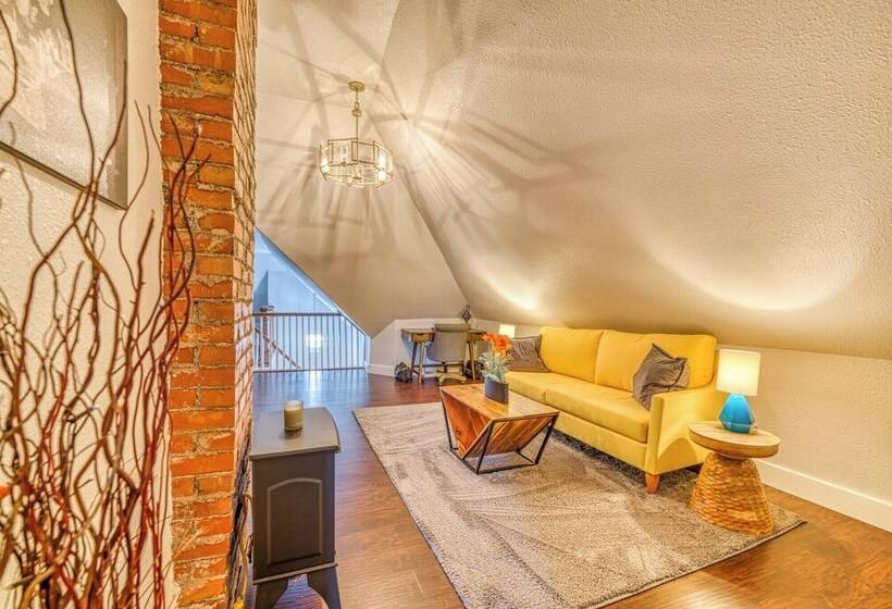 Walk To Dtwn: Colorful Cañon City Home W/ Grill!