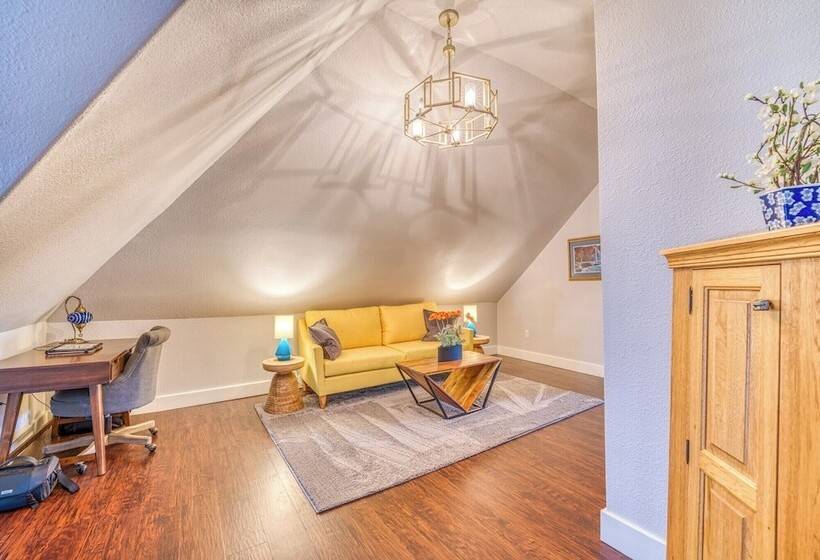 Walk To Dtwn: Colorful Cañon City Home W/ Grill!