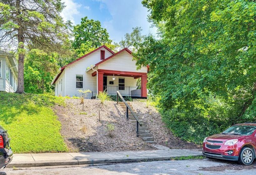 Cozy Home W/ Yard < 3 Mi To Downtown Indianapolis!
