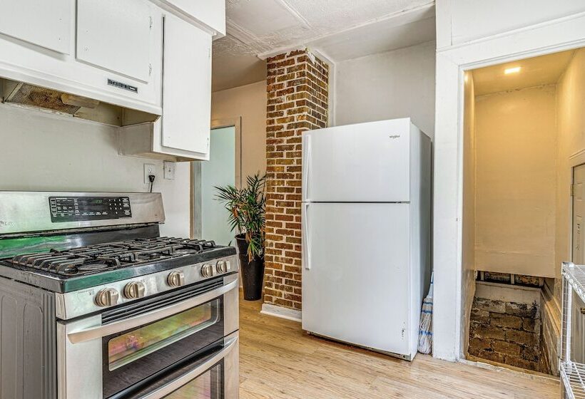 Cozy Home W/ Yard < 3 Mi To Downtown Indianapolis!