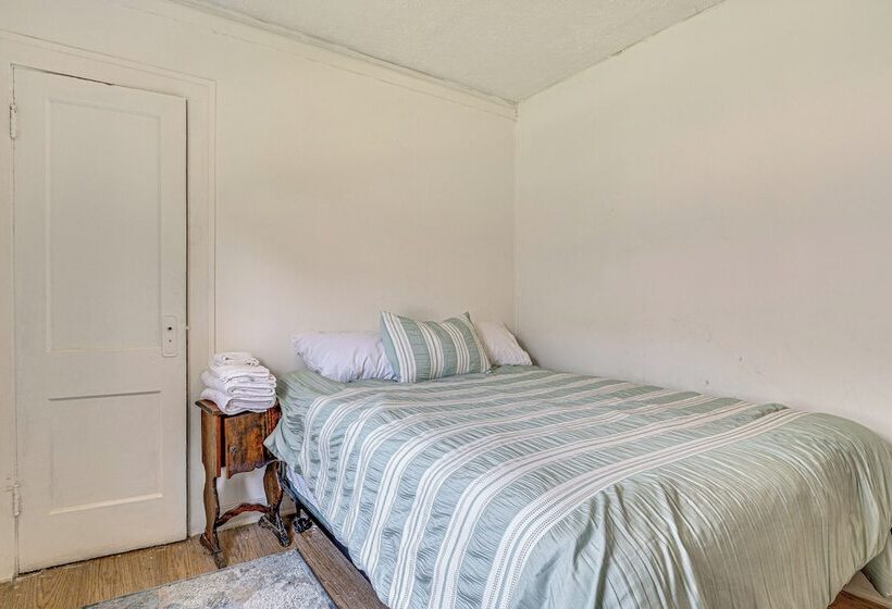 Cozy Home W/ Yard < 3 Mi To Downtown Indianapolis!