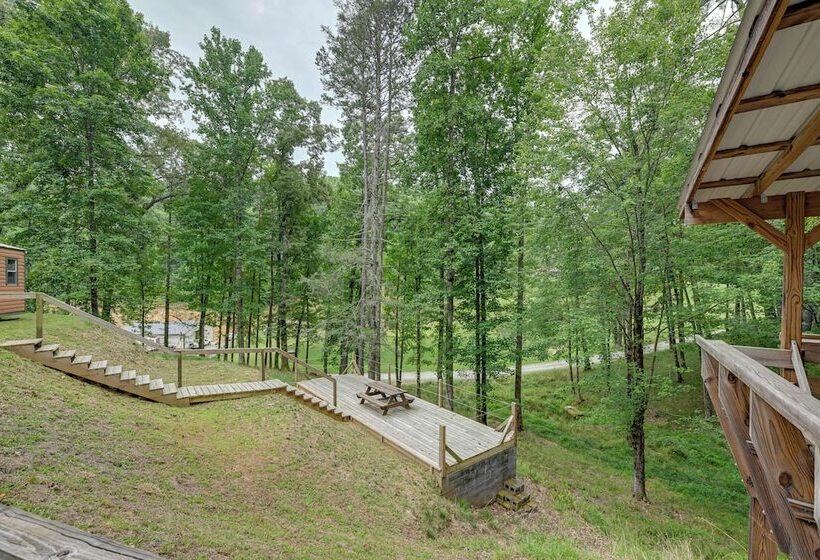 Robbinsville Apt In Converted Gas Station