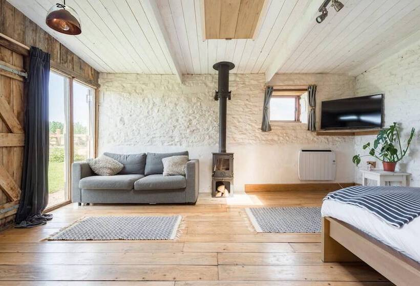 Cozy Studio At Crackstone Barns In Minchinhampton