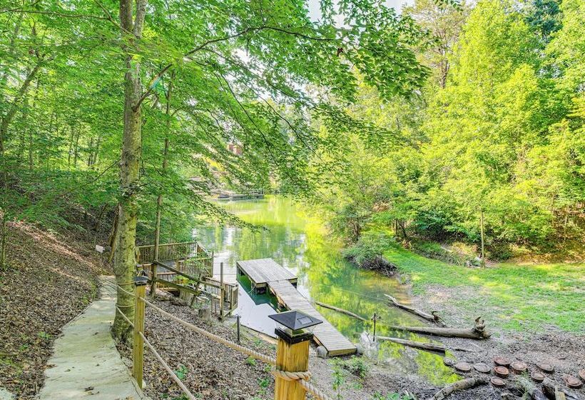 Dandridge Home On Douglas Lake W/ Hot Tub & Dock!